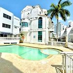 Apartaestudio en Condo Privado 100 Mts Playa